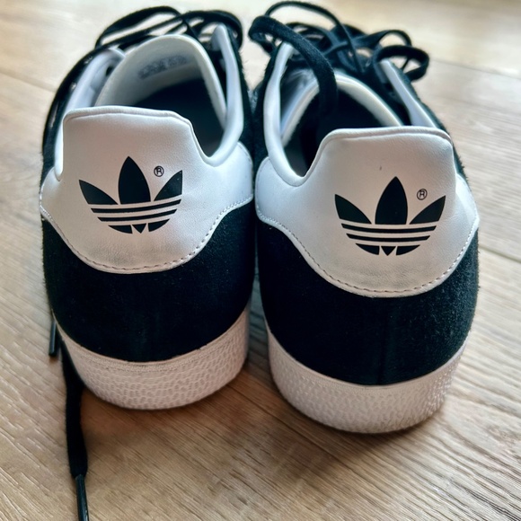 Adidas Gazelles in Black and White - Picture 4 of 7